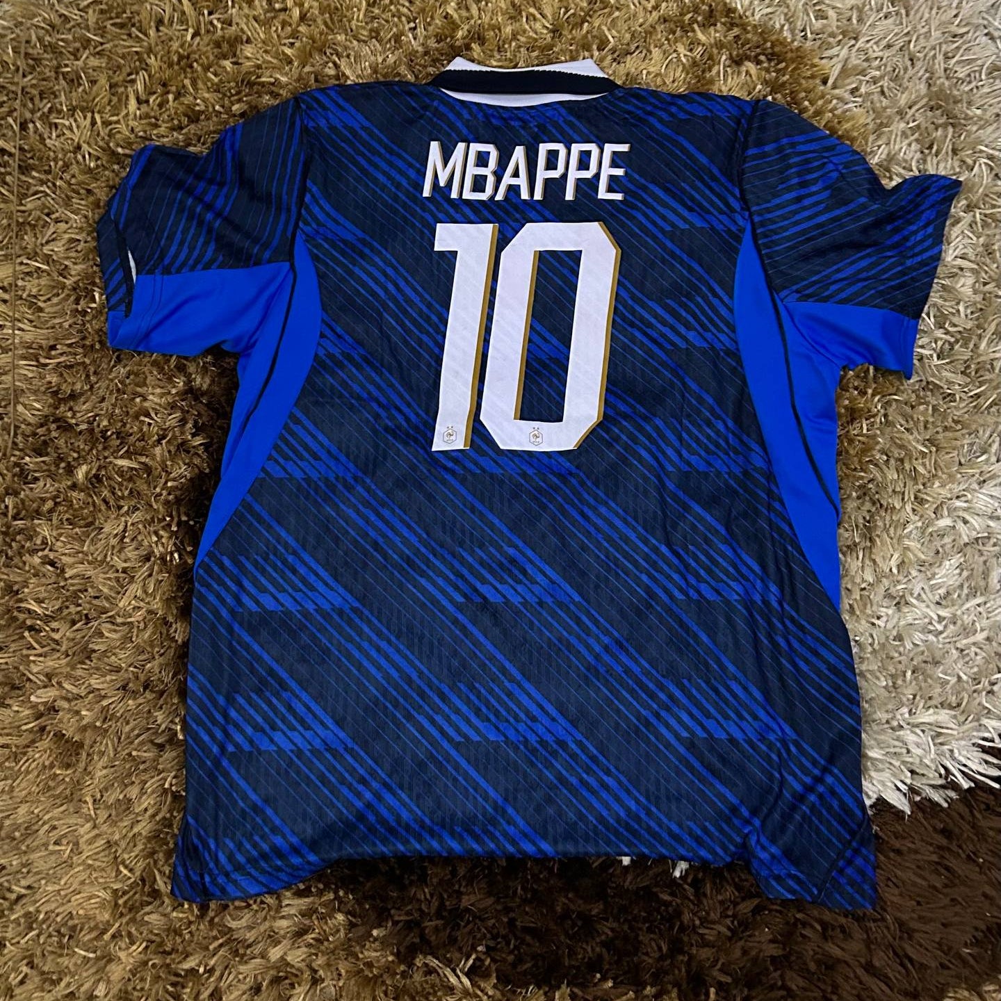 FRANCIA LOCAL MBAPPE TERMOSELLADA